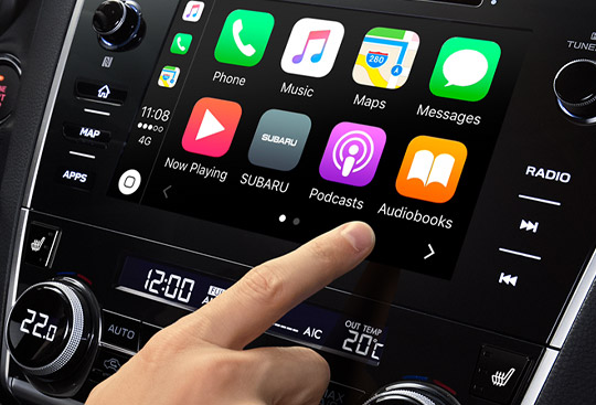 Apple CarPlay<sup>*2</sup> a Android Auto<sup>*3</sup>